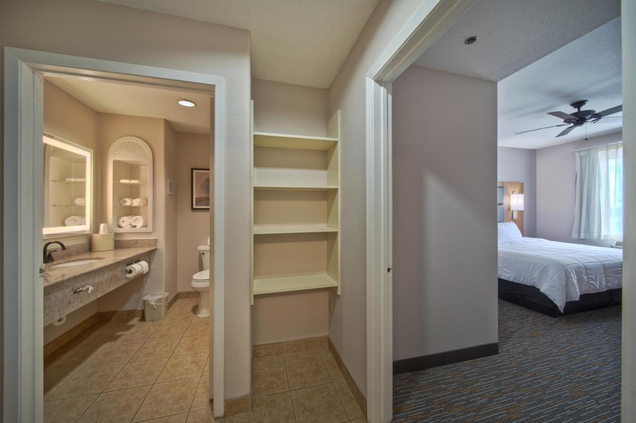 Wingate By Wyndham Houston Bush Intercontinental Airport Hotel