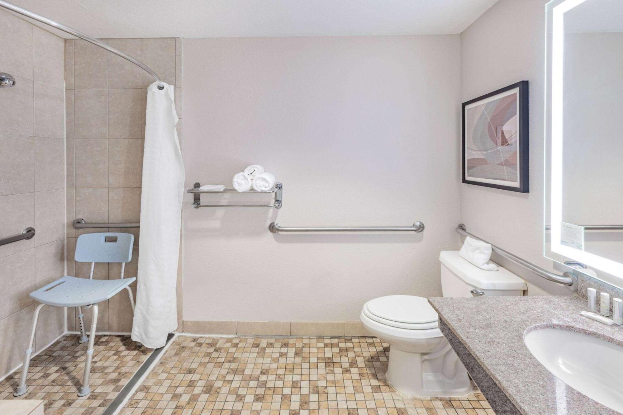Wingate By Wyndham Houston Bush Intercontinental Airport Hotel 2*