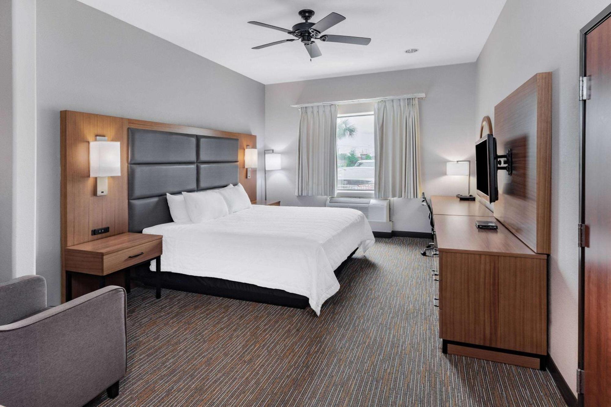 Wingate By Wyndham Houston Bush Intercontinental Airport