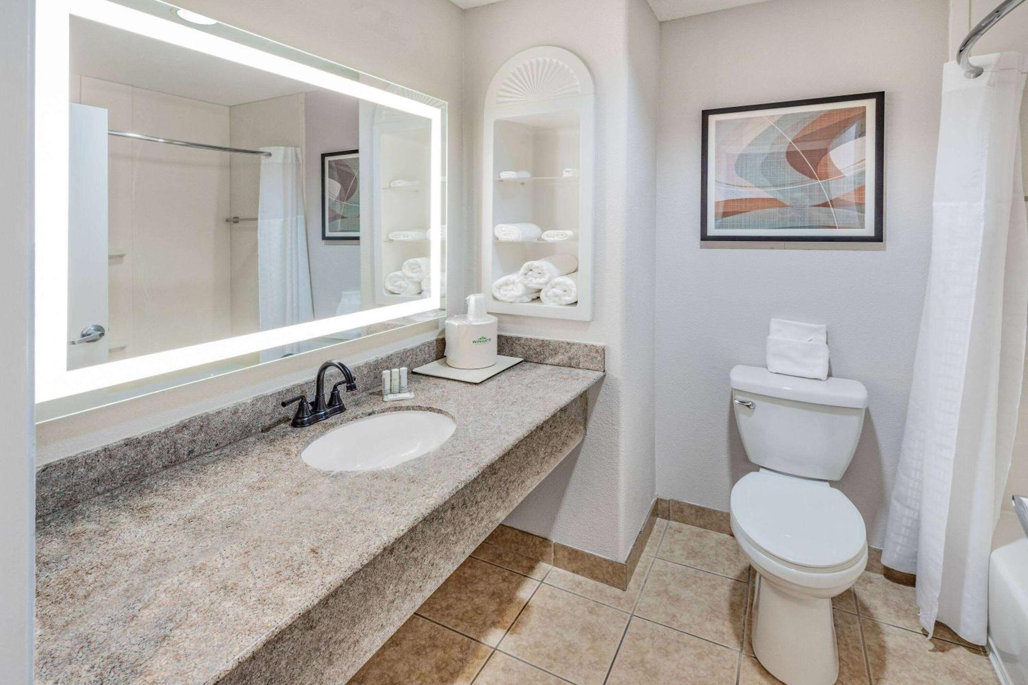 Hotel Wingate By Wyndham Houston Bush Intercontinental Airport 2*