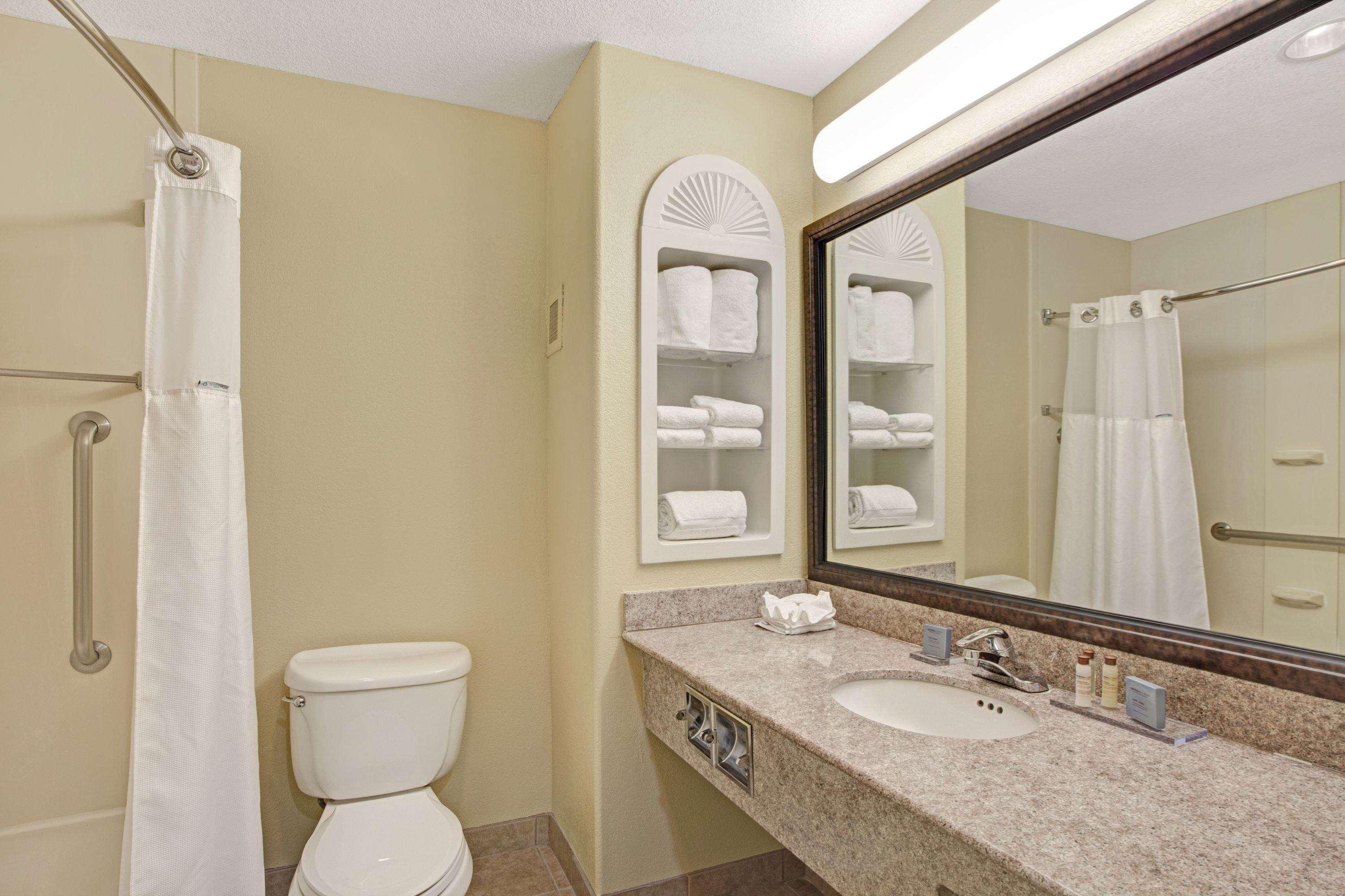 Wingate By Wyndham Houston Bush Intercontinental Airport Hotel