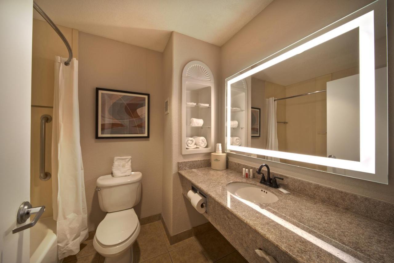 Wingate By Wyndham Houston Bush Intercontinental Airport 2*