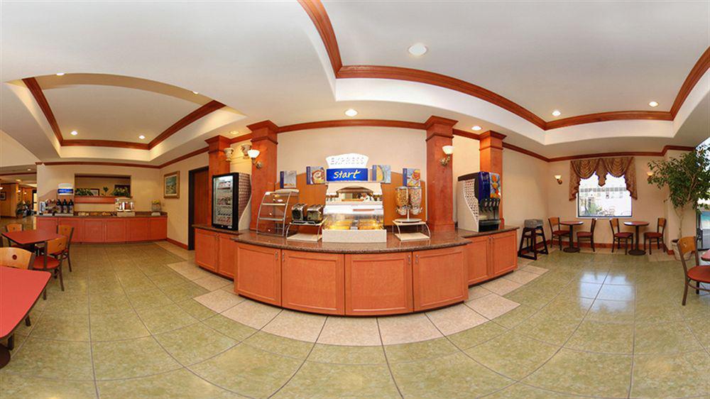 Wingate By Wyndham Houston Bush Intercontinental Airport Hotel 2*